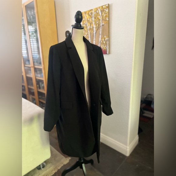 Marks & Spenser - elegant and classy black evening coat - Picture 1 of 11